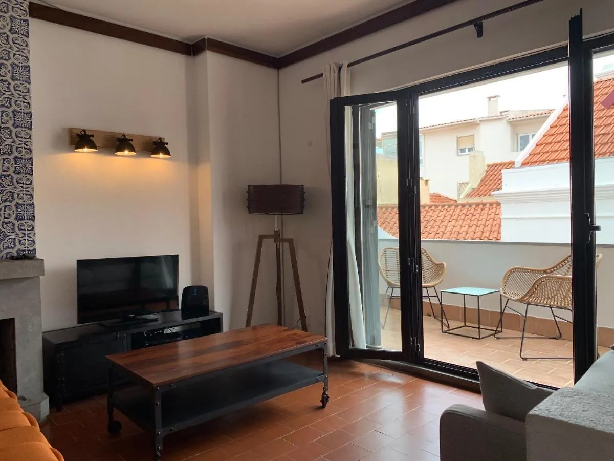 Charming Old Town Apartment Cascais