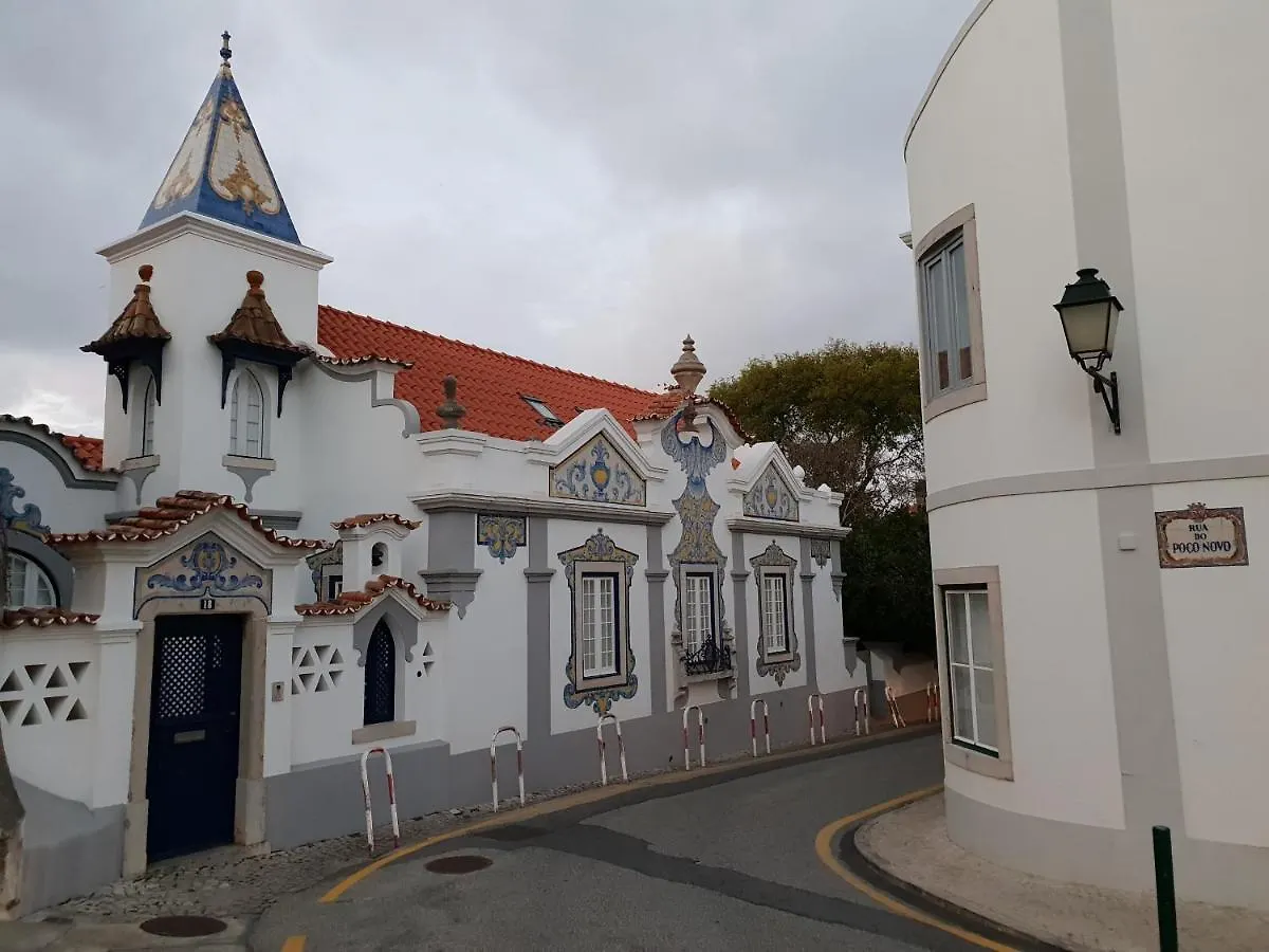 Charming Old Town Apartment Cascais