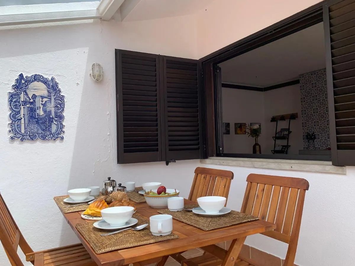 Charming Old Town Apartment Cascais